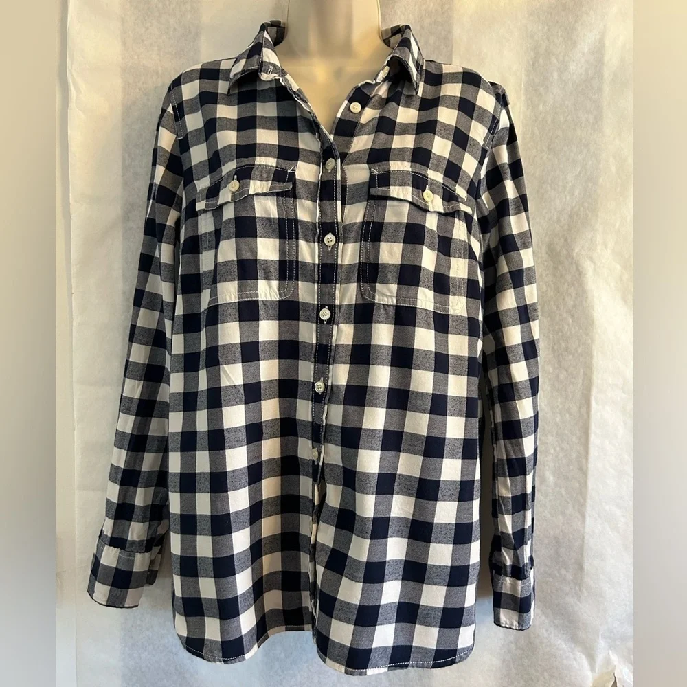 J.‎ Crew women’s Navy & White Checkered button down Shirt with pockets Sz-M AA18